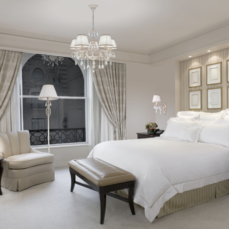 Подвесная люстра Eurosvet 10054/5 белый с золотом/прозрачный хрусталь Strotskis 