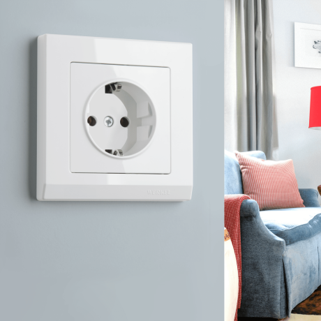 Розетка с заземлением и со шторками, без рамки Werkel белый W1171101