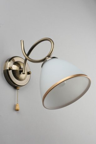 Бра с лампочкой Omnilux OML-25301-01+Lamps 