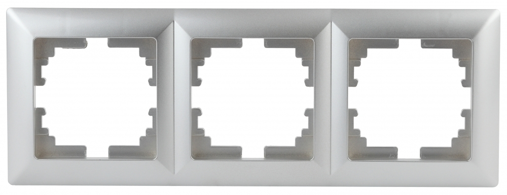 Рамка 3-постовая ЭРА Intro Solo серебро 4-503-03 Б0043419