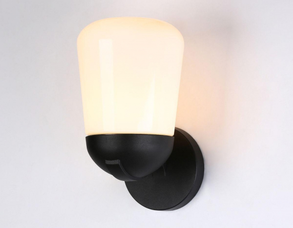 Уличный настенный светильник с лампочкой Ambrella light ST2083+Lamps