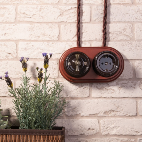 Витринный образец!  <94431> Переключатель/выключатель одноклавишный (коричневый) Werkel Ретро W5612014