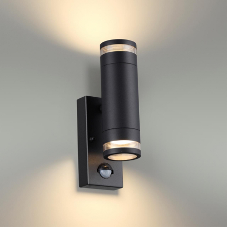 Нарушена упаковка!  <399910> Уличный настенный светильник с датчиком движения Odeon Motto 6605/2W