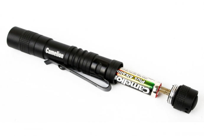 Ручной светодиодный фонарь на батарейках. Дистанция освещения 150 м. 3 режима работы. Camelion LED51516 (12916)