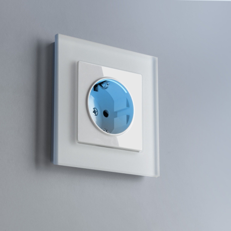 Розетка с заземлением и подсветкой (белая) Werkel W1171401